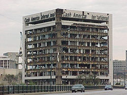 Cash America Building in 2000