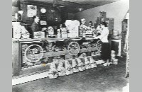 Armour meat market display (007-030-441)