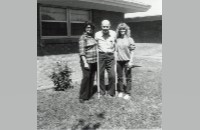 Wattam Leopold Schmidt and unidentified women (088-007-021)