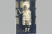 Unidentified children (000-097-106)