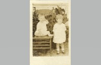 Unidentified children (000-097-106)