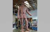 Ripley Arnold statue, Archie's Workshop, 2012 (018-033-341)