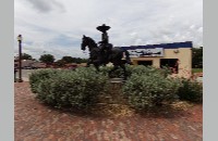 Vaquero statue (018-033-341)