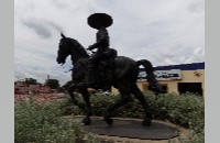Vaquero statue (018-033-341)
