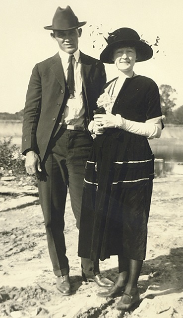Uel and Hattie Stephens, circa early 1920s