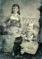 Sisters, Mallie Robertson and Georgia Anne Robertson