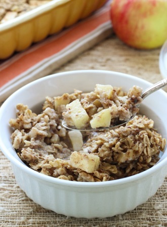 Apple Cinnamon Baked Oatmeal 